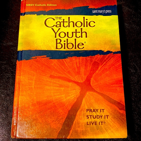 The Catholic Youth Bible (Catholic Edition) NRSV Catholic Edition - Picture 1 of 12